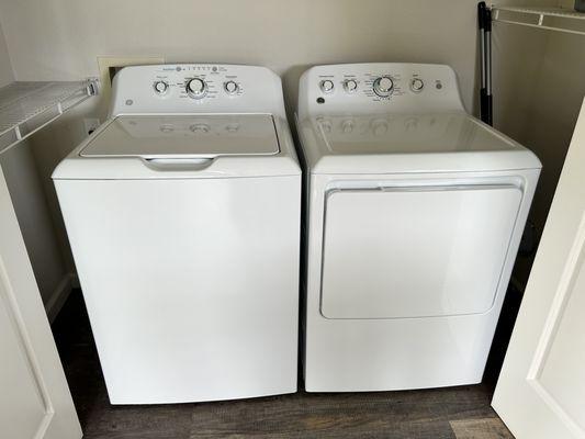 Washer and dryer set