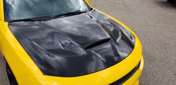 Lynx Wrap - Gloss Black Hood Wrap on Hellcat Charger