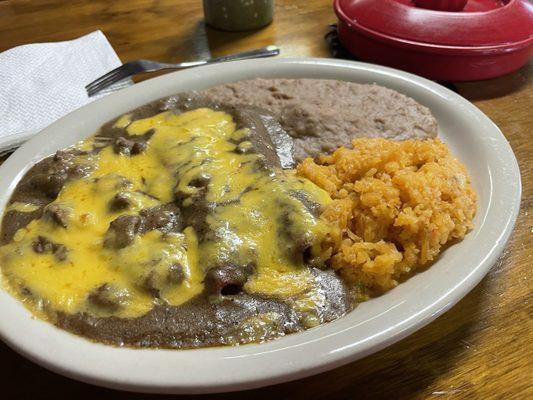 Enchiladas and carne guisada