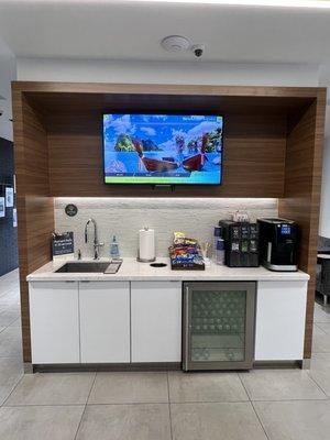 Nice customer kitchenette!