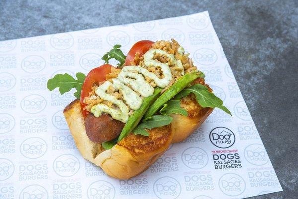 SOOO VEGGIE – beyond sausage® hot italian, wild arugula, avocado, tomato, crispy onions, spicy  basil aioli