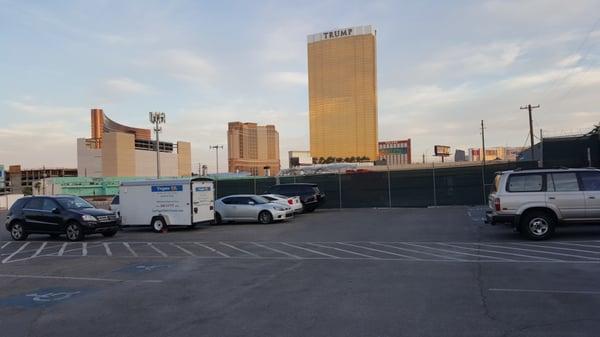 Park in the back. See that fence. It blocks the parking lot entrance. Drive around the other side.