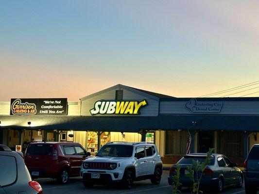 Subway in a shopping center next to Kimberling City Bridge.