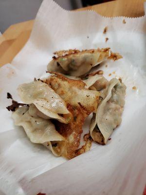 Pan fried pot dumplings