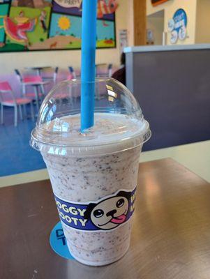 Cookies 'n cream shake