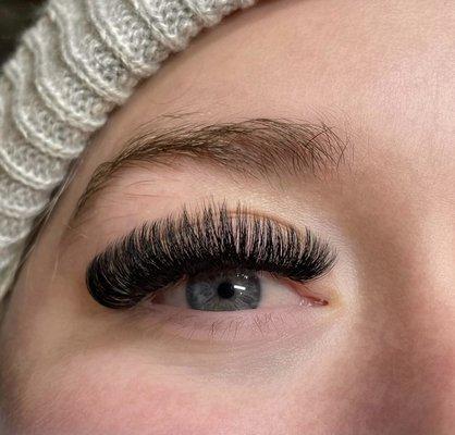 Mega volume lashes