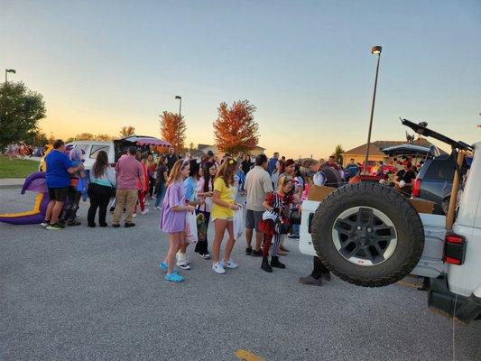 Trunk or treat fun at Bell Elementary!