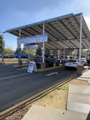 Car Wash Entry with Solar