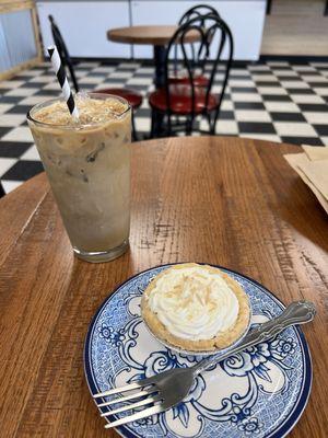 Iced vanilla latte and coconut cream bite