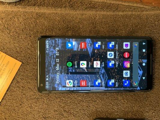 my pixel 2 XL the screen completely new