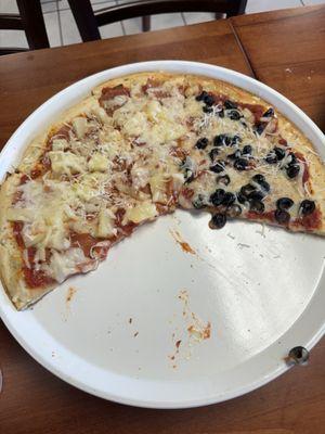 1/2 Hawaiian, half olives