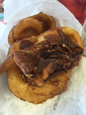 Not sure this is how Onion Rings that get to a customer should look....