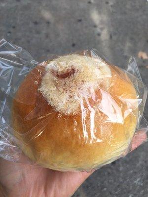 Taro bun $1