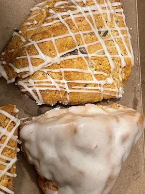 Lemon lavender and vanilla bean scones