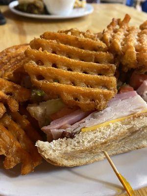 Club sandwich w sweet potato fries