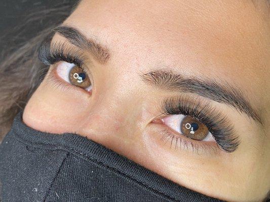 Volume lashes