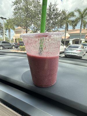 Berry Smooth Operator Smoothie