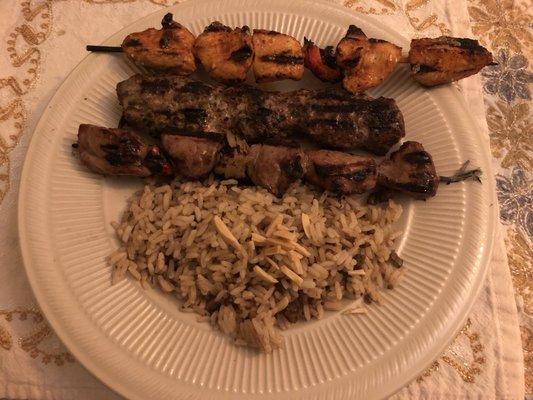 Shish kabob combo platter