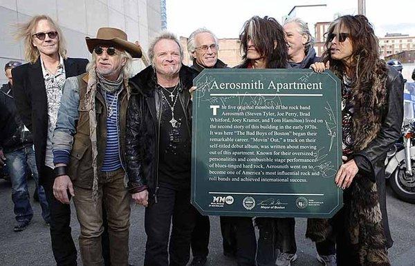 We rented a cute apartment in the building that Aerosmith lived in when they got their start in Boston!