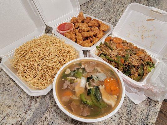 Combo crispy egg noodles, sweet & sour chicken, thin rice noodles with pork