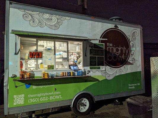 Food truck front