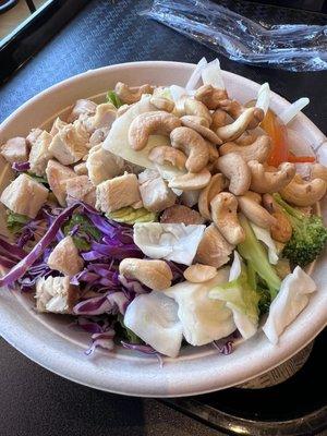 Salad with extra chicken and cashews