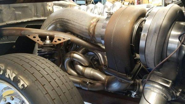 Custom turbo and exhaust manifold setups