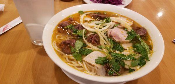 Bun bo hue