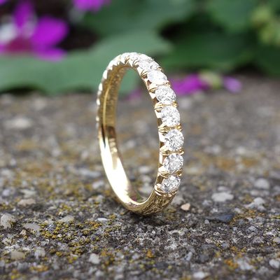 Smooth fishtail diamond wedding band