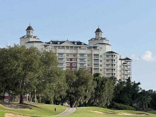 Reunion Grande contains condos and restaurants in Reunion Resort.