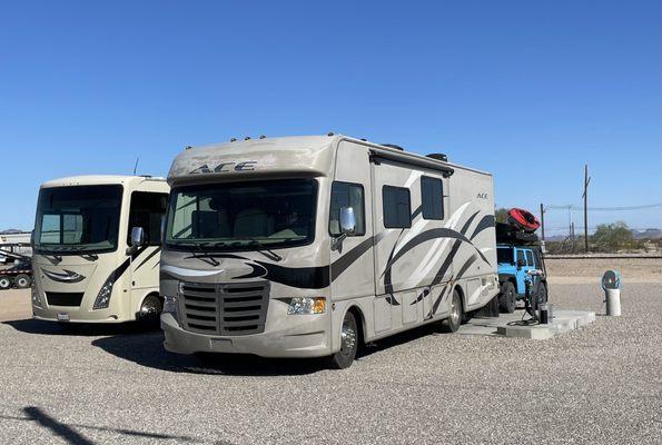 2 clean dump stations with rinse water hose, gloves, and sanitizing wipes for your use.  Also a fresh water fill hose to fill RVs.