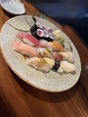 10 piece Nigiri with tekka roll