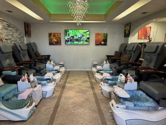 T & T Nails & Day Spa