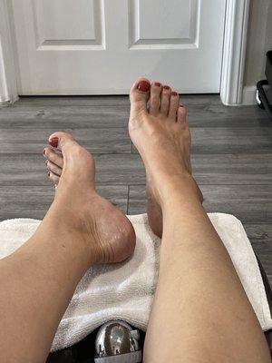 My new pedicure.