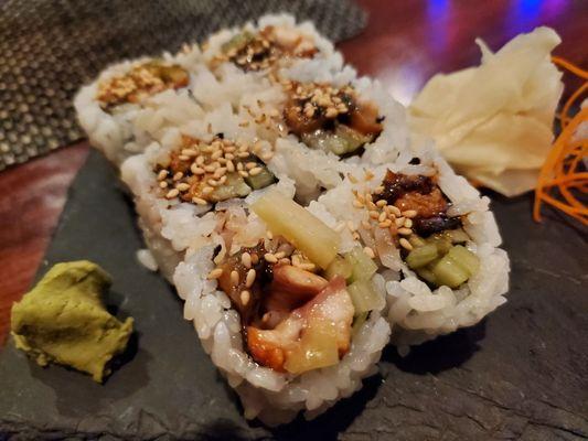 Eel and cucumber roll