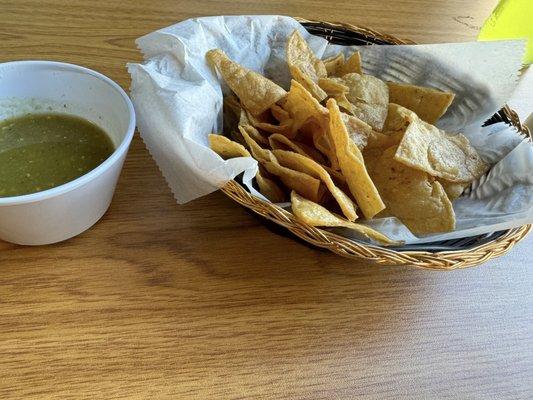 Chips and Salsa verde