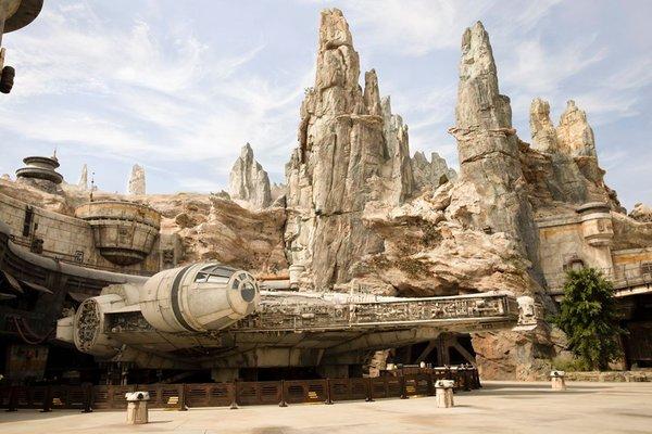 Star Wars Galaxy's Edge at Walt Disney World and Disneyland