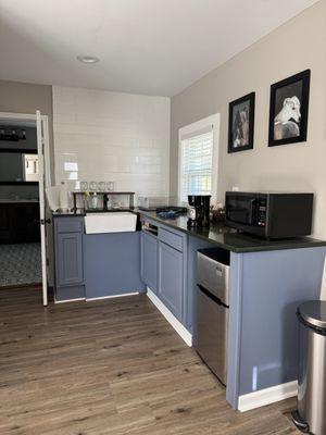 Out cottage kitchenette, with a broken drawer.