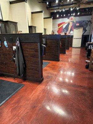 Large private hair cut stalls