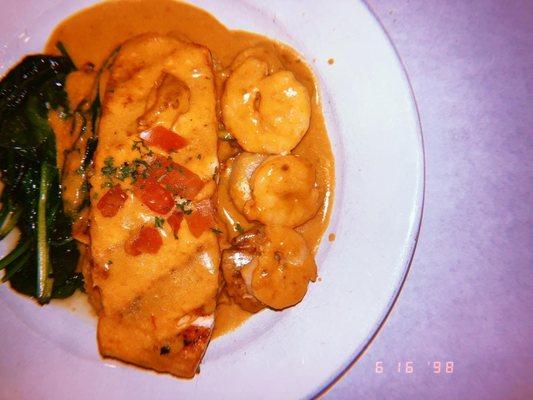 Salmon shrimp & Fried Grits