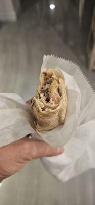 Shawarma de lamb, pdi 3 y la cuenta fue 58$ esta vacio.