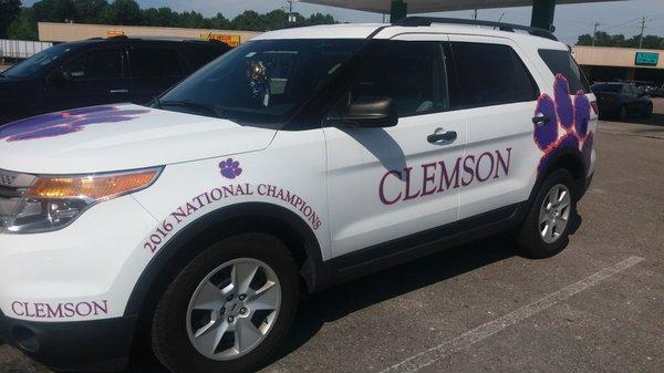 Clemson Tiger fan in the parking lot. #Clemson