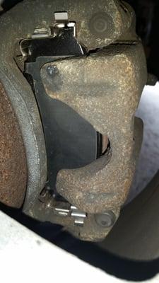 These are the cheap brake caliper Manner installed 2 years ago.  They stoled my $1000 oem caliper and replaced it with junk.