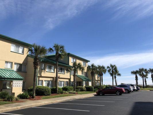 Okaloosa Island Beachfront condo for sale $225,000 sleeps 6. Great Investment opportunity!