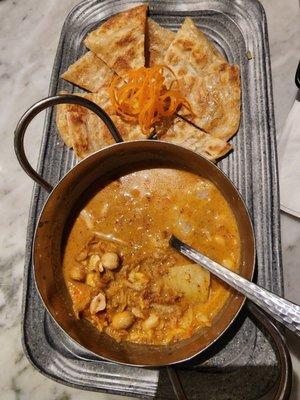 Massaman curry roti