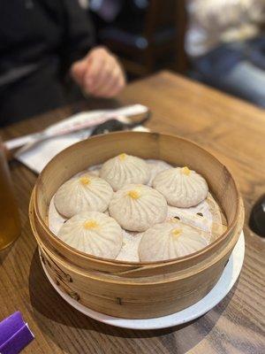 crab and pork xiao long bao