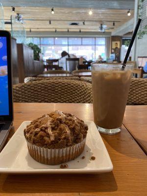 Pumpkin muffin and dirty chai