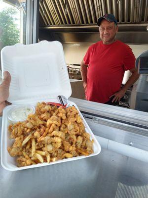 There's Len.. Proudly smiling after preparing me his Clam Strips Platter.