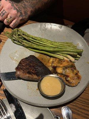 9 oz steak with chicken and asparagus