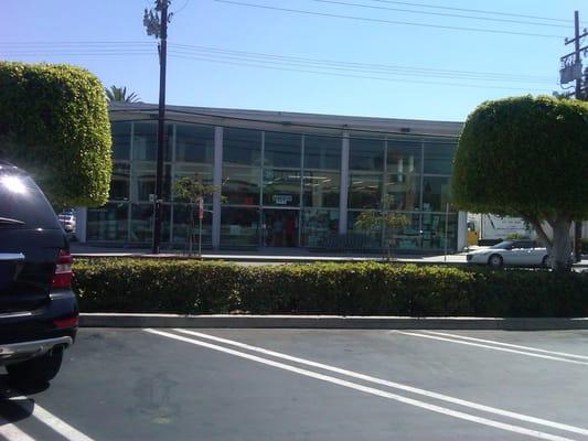 Cash and Carry  Culver City from the Pier One parking lot